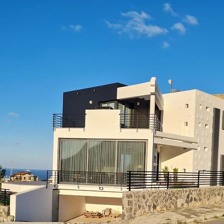 Superior Villa Between The Mountain And The Sea 4+1 Agios Epiktitos Eksteriør billede